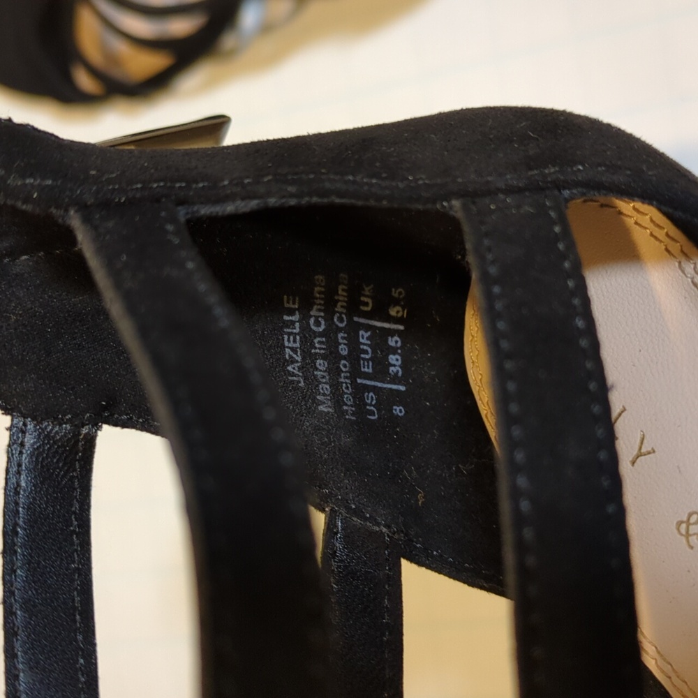 Black Kelly & Katie Jazelle Strappy Suede Heels size 8M - Picture 5 of 7